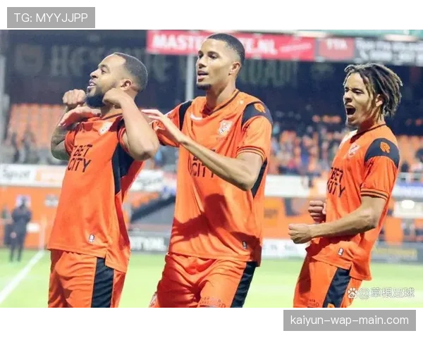 福伦丹两老将穆伦与维尔曼担纲锋线 年龄成挑战